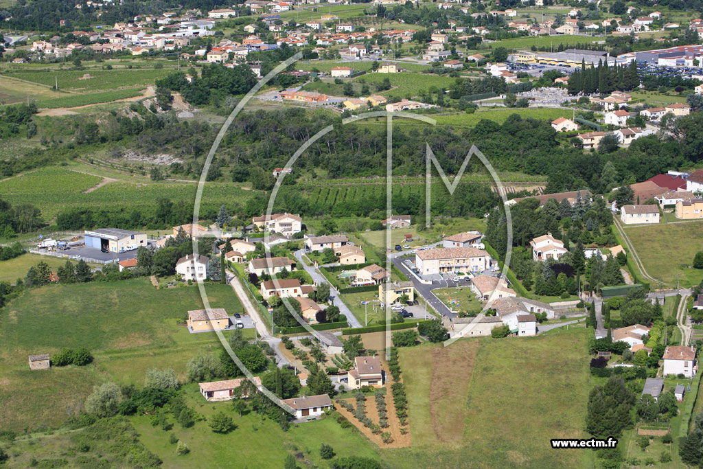 Photo arienne de Saint Etienne de Fontbellon