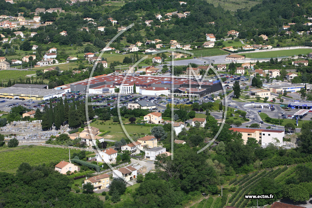 Photo arienne de Saint Etienne de Fontbellon