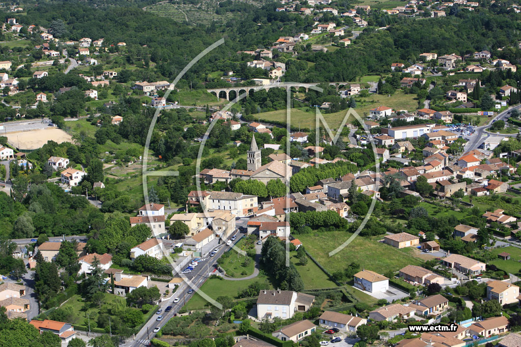 Photo arienne de Saint Etienne de Fontbellon