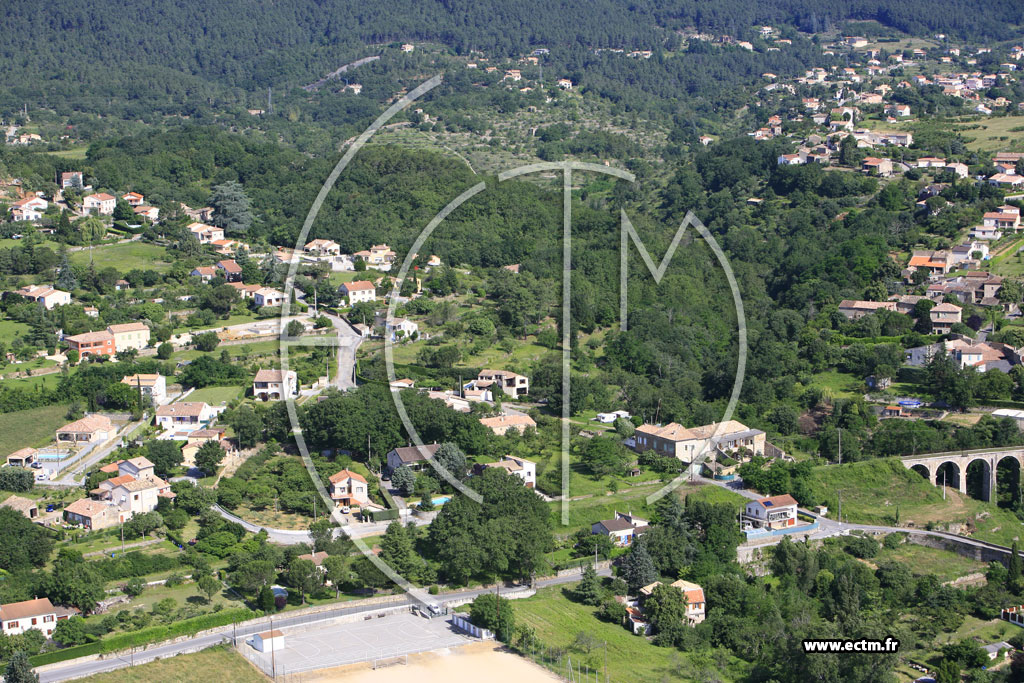 Photo arienne de Saint Etienne de Fontbellon