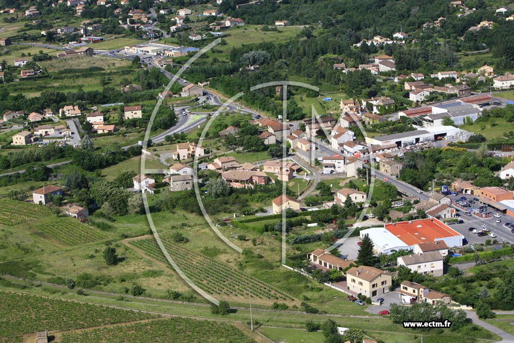 Photo arienne de Saint Etienne de Fontbellon