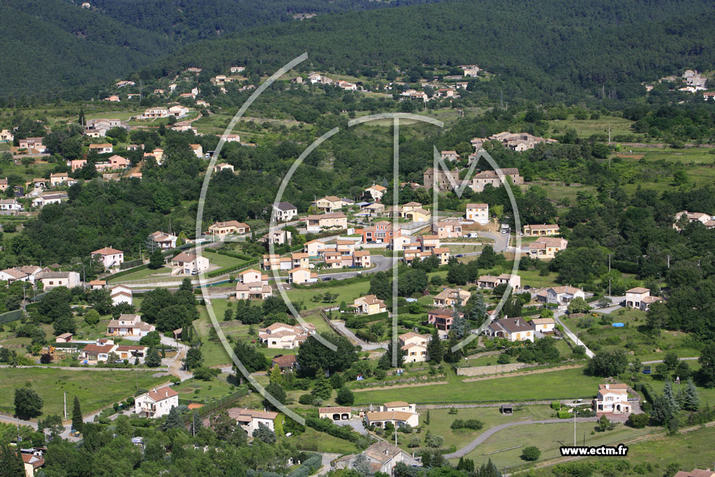 Photo arienne de Saint Etienne de Fontbellon