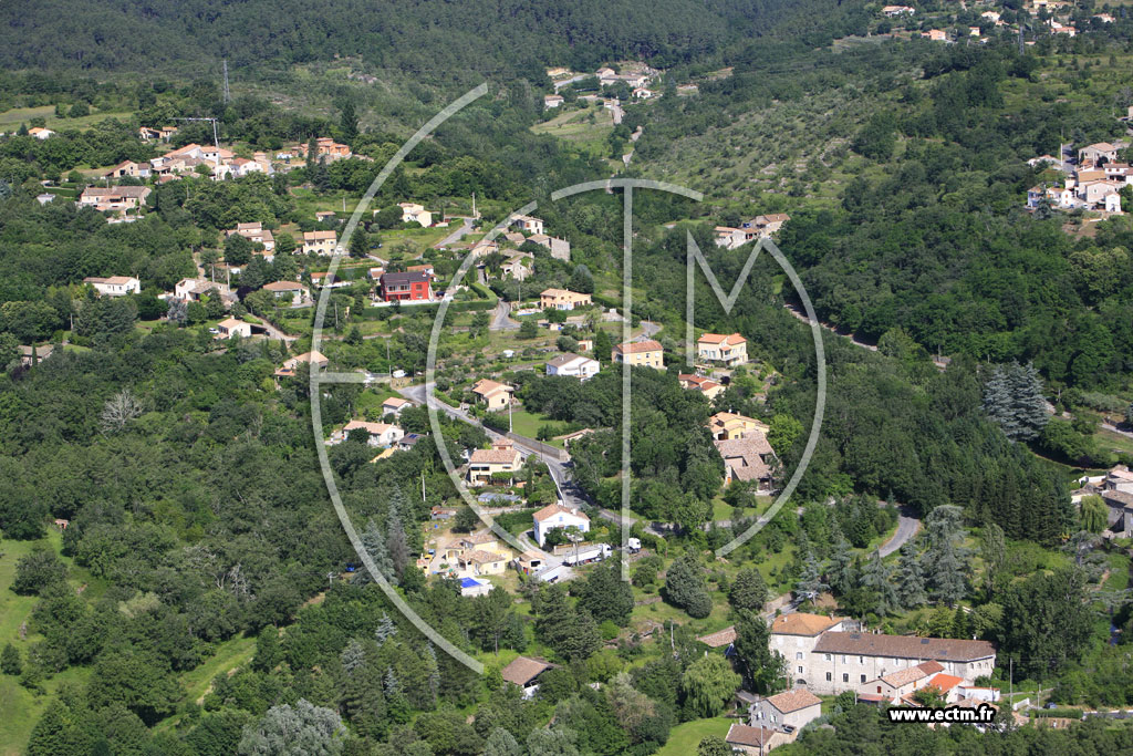 Photo arienne de Saint Etienne de Fontbellon