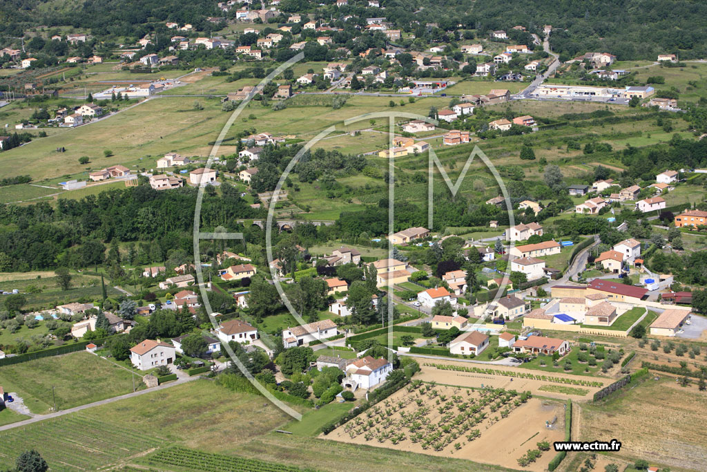 Photo arienne de Saint Etienne de Fontbellon