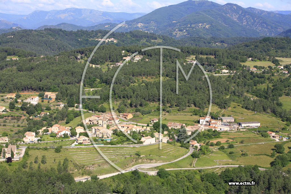 Photo arienne de Saint Julien du Serre