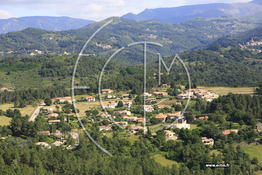 Photo arienne de Saint Julien du Serre