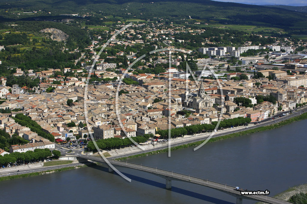 Photo arienne de Bourg Saint Andeol