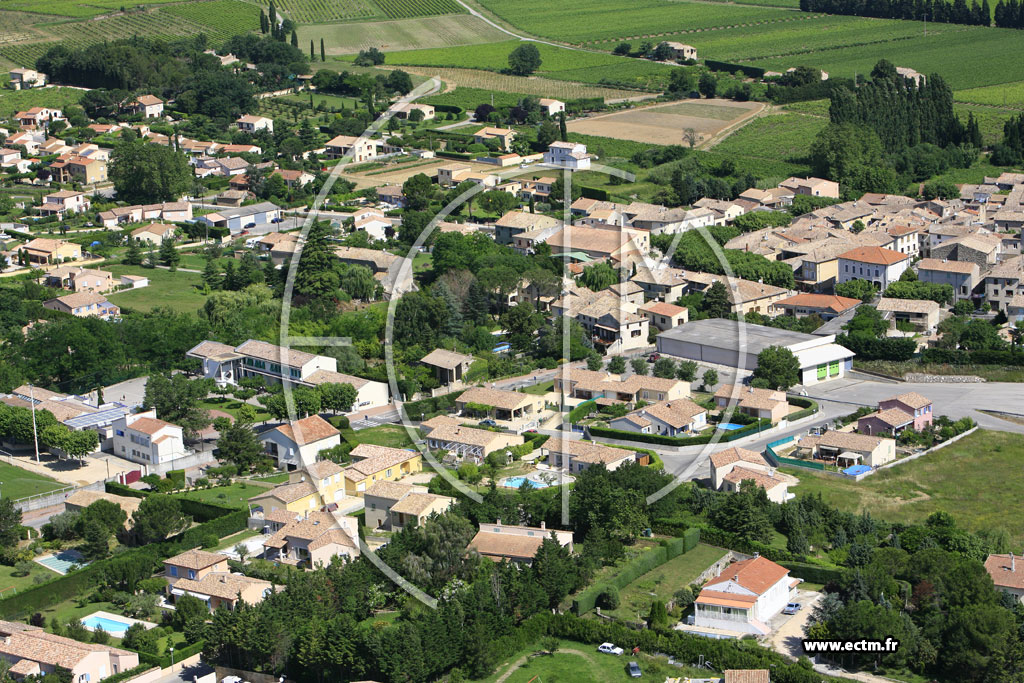 Photo arienne de Saint Paulet de Caisson