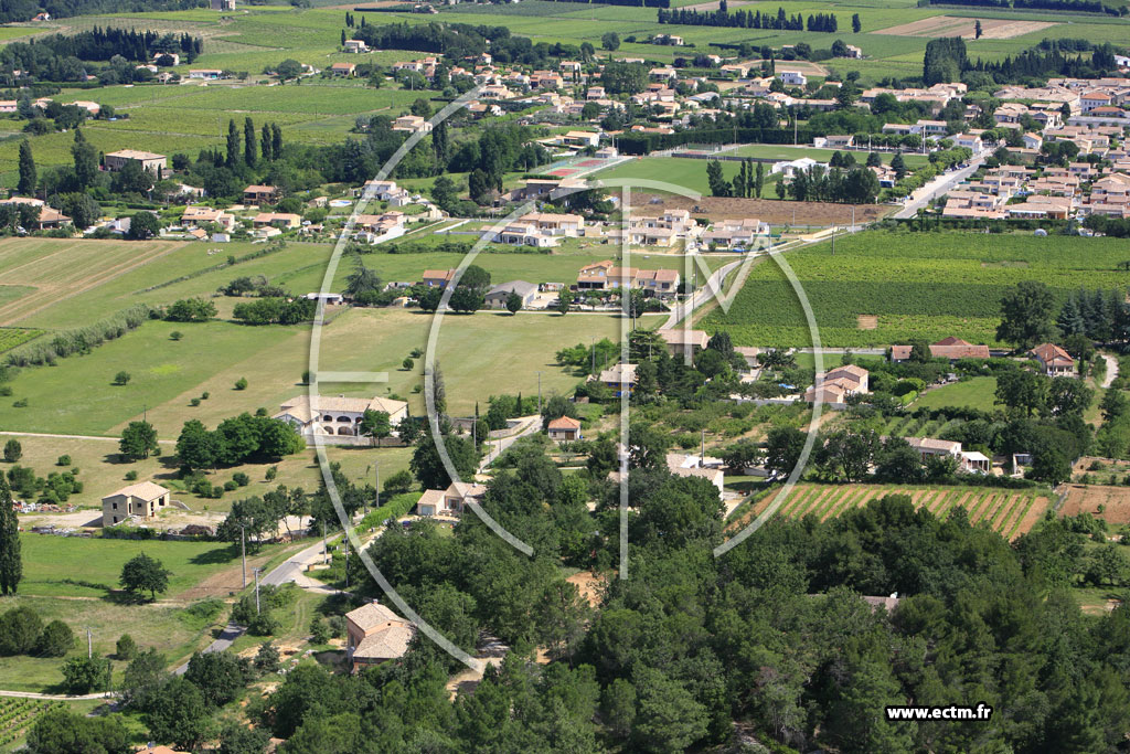 Photo arienne de Saint Paulet de Caisson