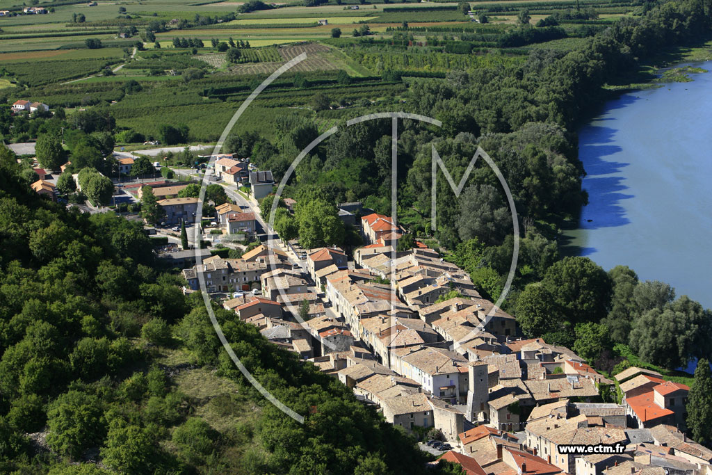 Photo arienne de Baix