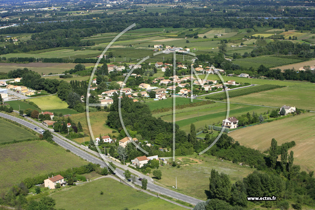 Photo arienne de Baix (la Minlerie)