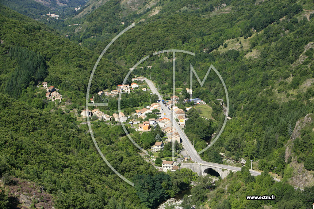 Photo arienne de Barnas (la Motte)