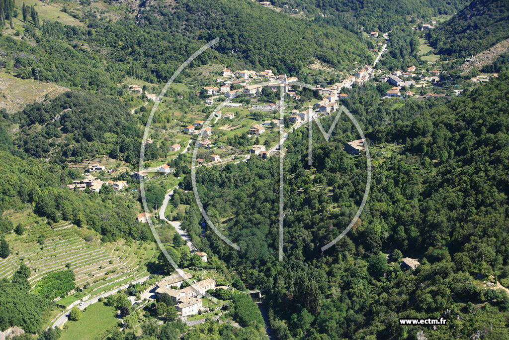 Photo arienne de Saint Pierre de Colombier