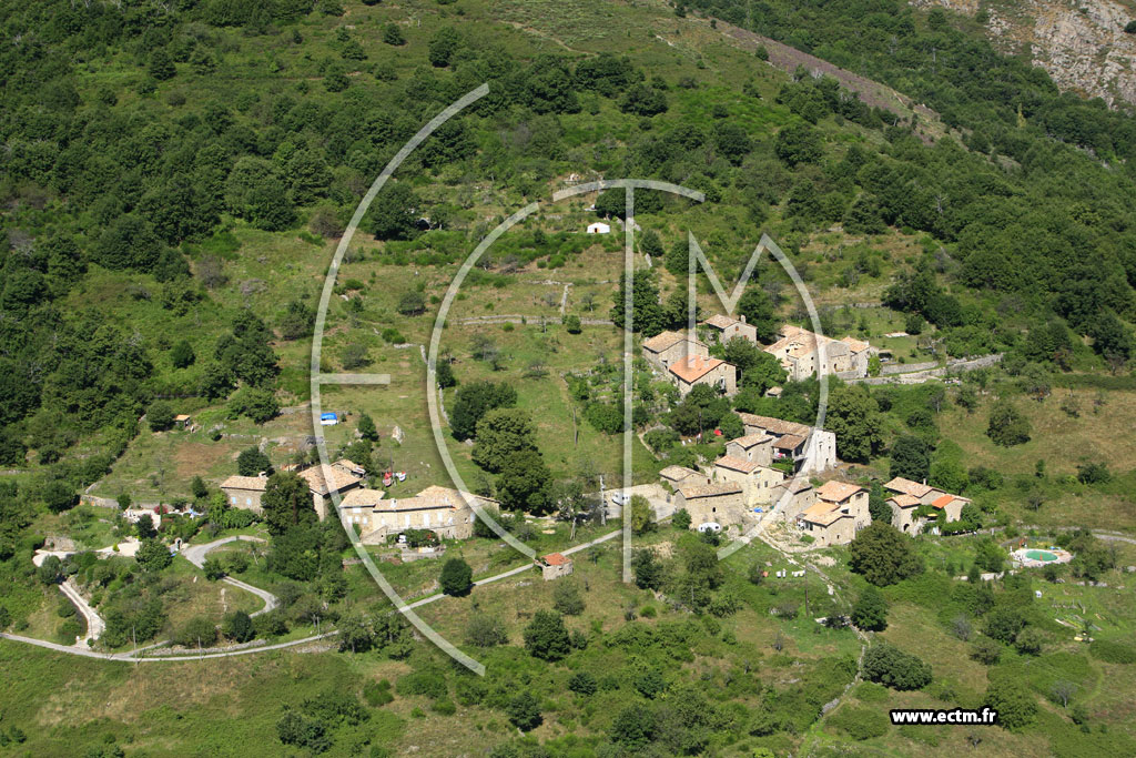 Photo arienne de Saint Pierre de Colombier (Pruneyrolle)