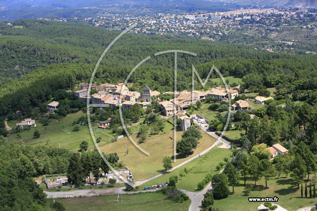 Photo arienne de Ailhon