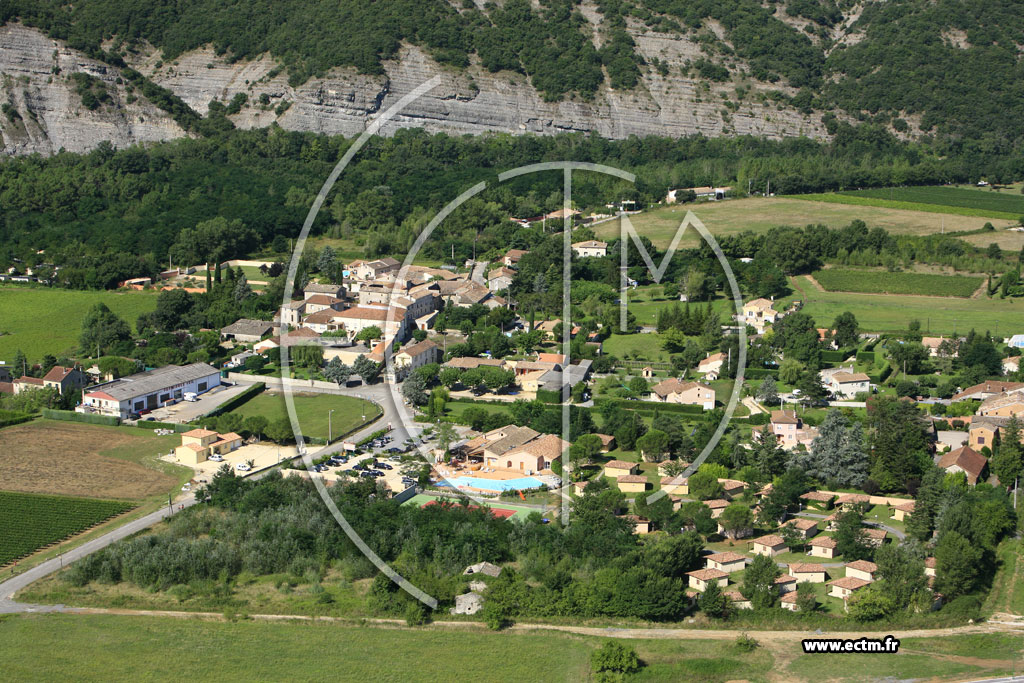 Photo arienne de Vallon Pont d'Arc (les Mazes)