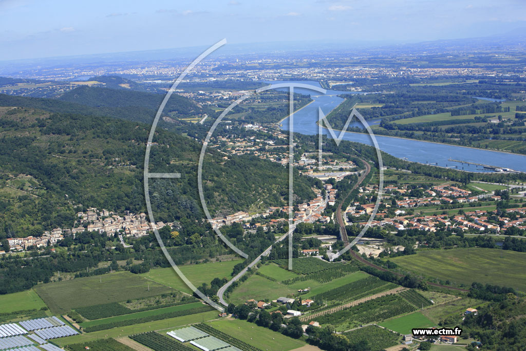 Photo arienne de Beauchastel