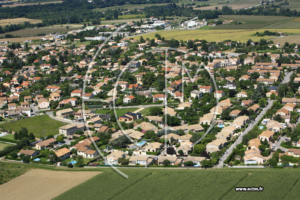 Photo arienne de Beaumont les Valence