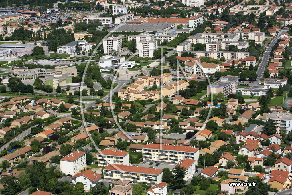 Photo arienne de Guilherand Granges