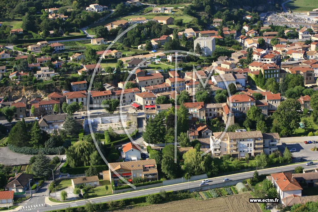Photo arienne de Saint Donat sur l'Herbasse