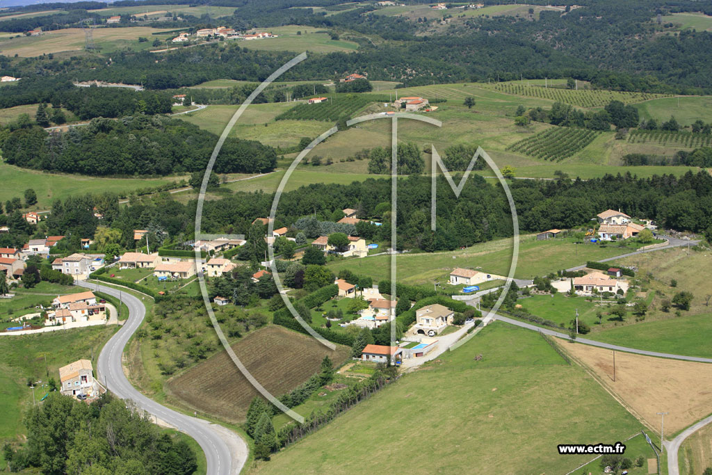Photo arienne de Saint Jean de Muzols (l'Ubac)