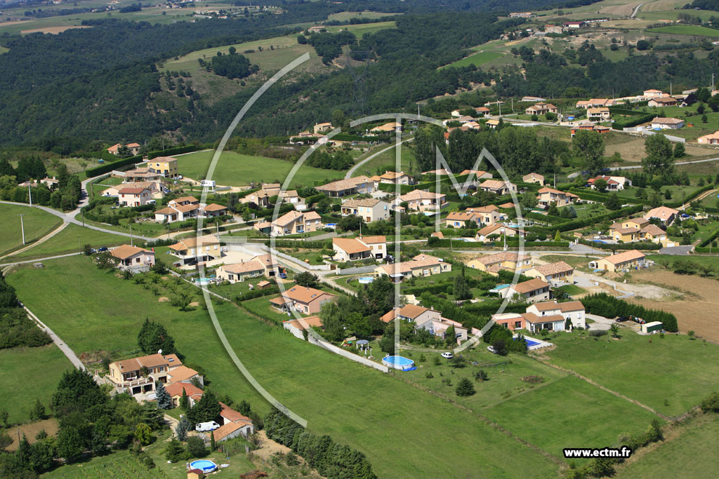Photo arienne de Saint Jean de Muzols (l'Ubac)