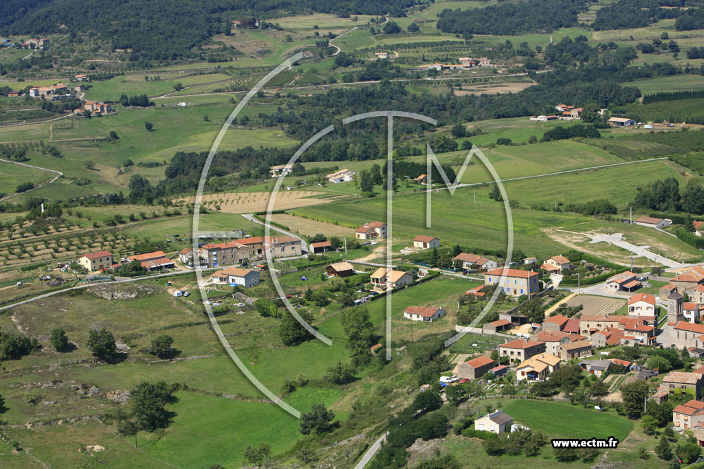 Photo arienne de Saint Victor (Deyras)