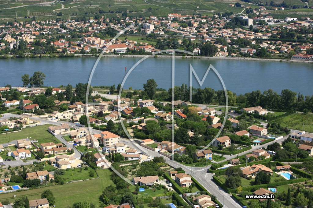 Photo arienne de Tournon sur Rhne