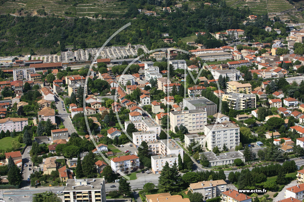Photo arienne de Tournon sur Rhne