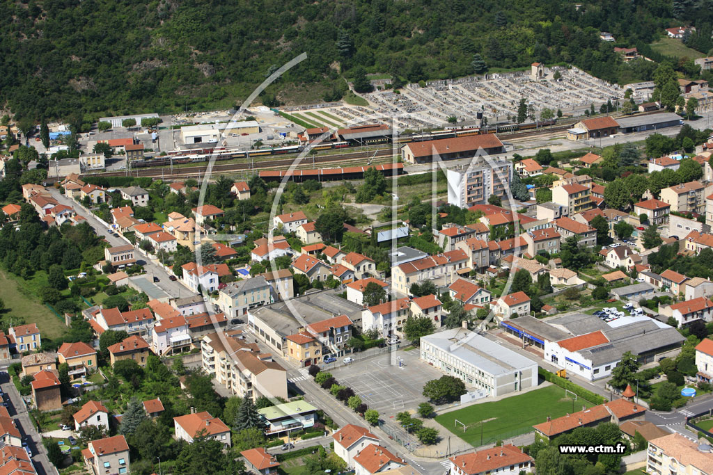 Photo arienne de Tournon sur Rhne