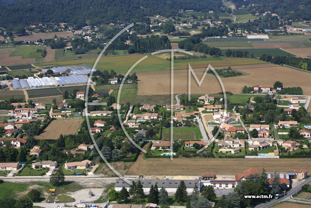 Photo arienne de Mours Saint Eusebe