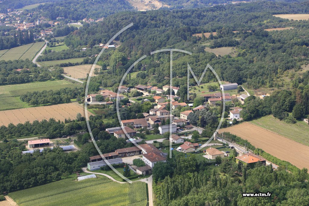 Photo arienne de Saint Lattier (Peroux)