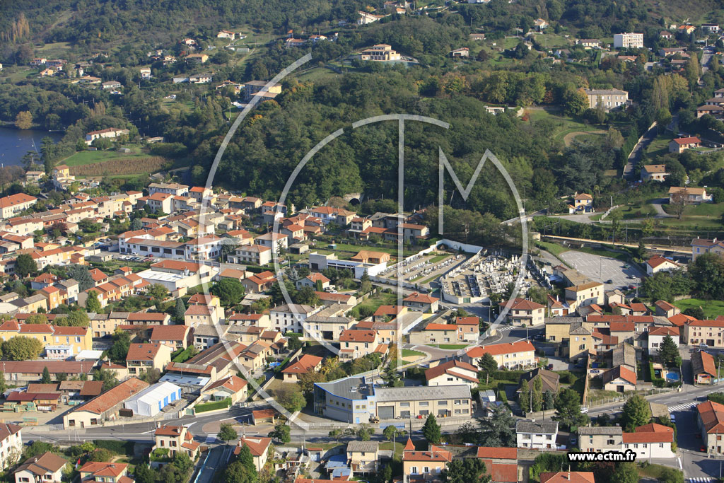 Photo arienne de Les Roches de Condrieu