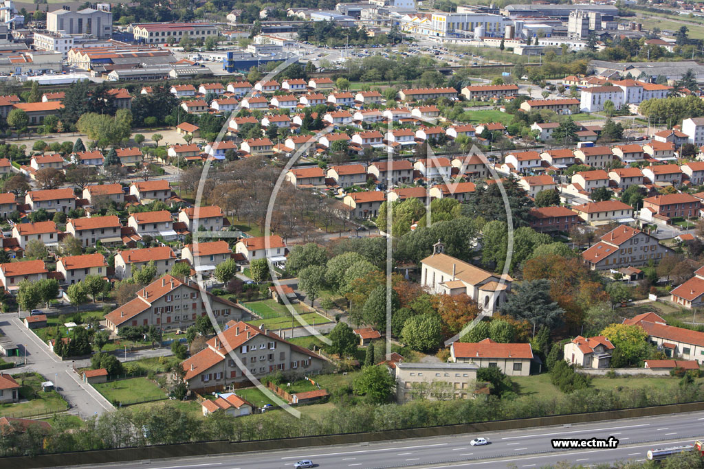 Photo arienne de Roussillon (Cit Ouvriere)