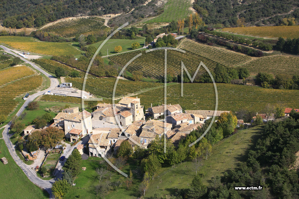 Photo arienne de Saint Sauveur en Diois