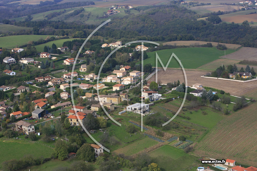 Photo arienne de Saint Cyr sur le Rhne (le Mont)