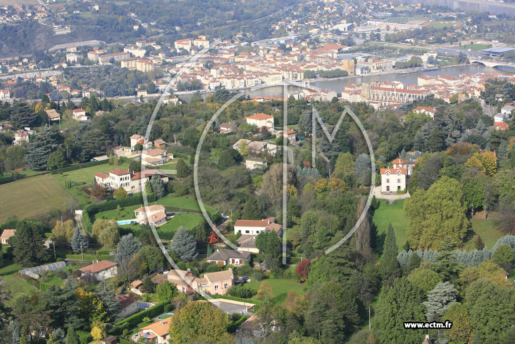 Photo arienne de Vienne (monte des Tupinieres)