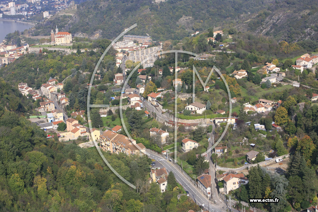 Photo arienne de Vienne (monte Saint Marcel)