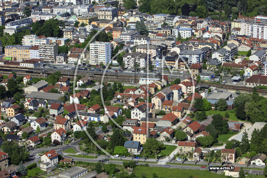 Photo arienne de Aix les Bains (Boulevard Lepic)