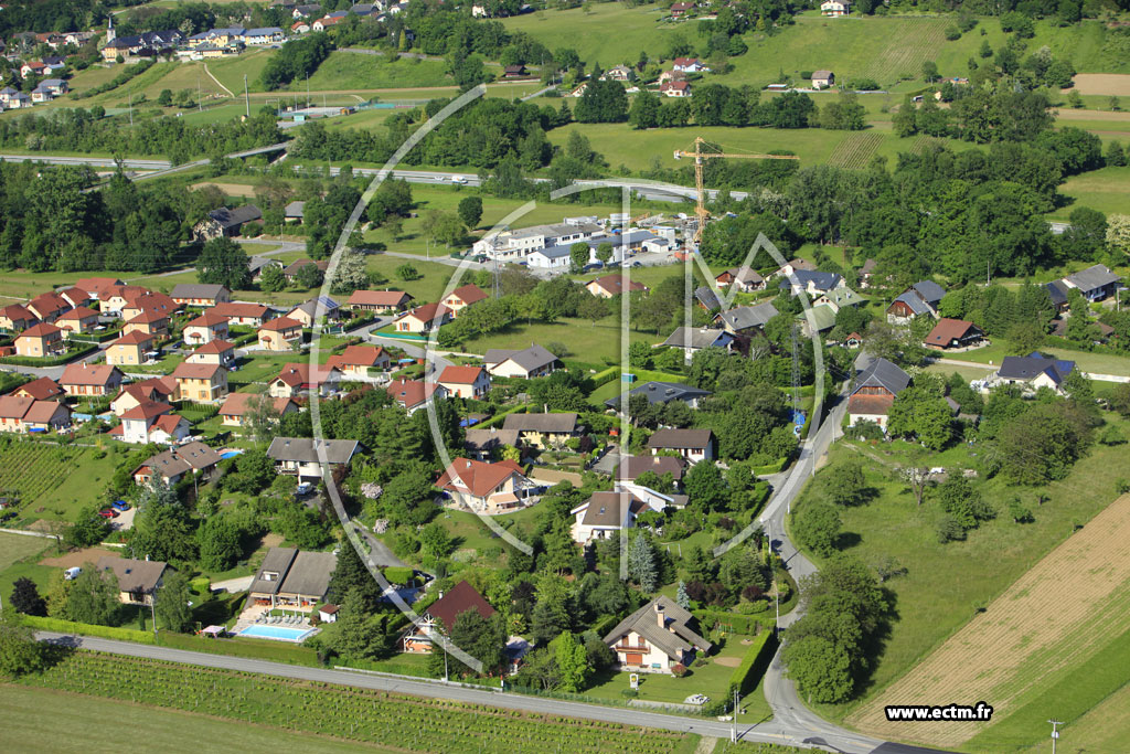 Photo arienne de Mouxy (Chemin du Biolay sur Roche)