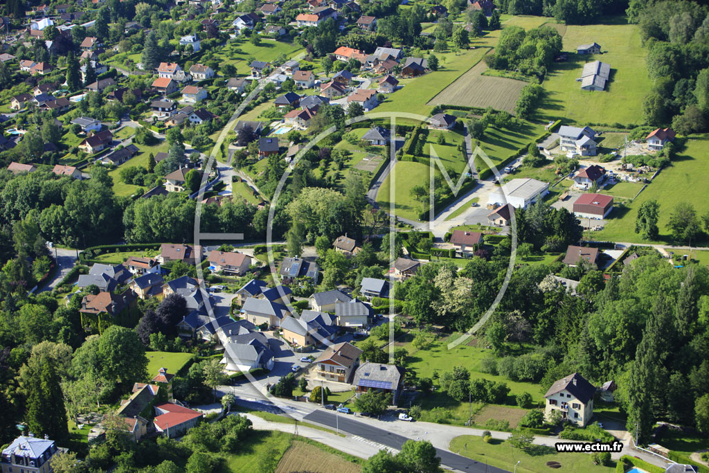 Photo arienne de Mouxy (Route du Revard)