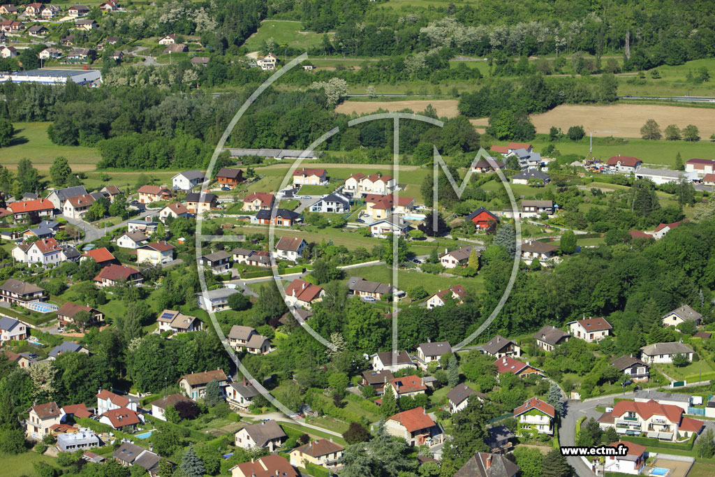 Photo arienne de Mouxy (Route du Revard)