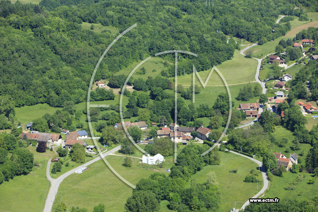 Photo arienne de Saint Pierre de Curtille (Semelaz)