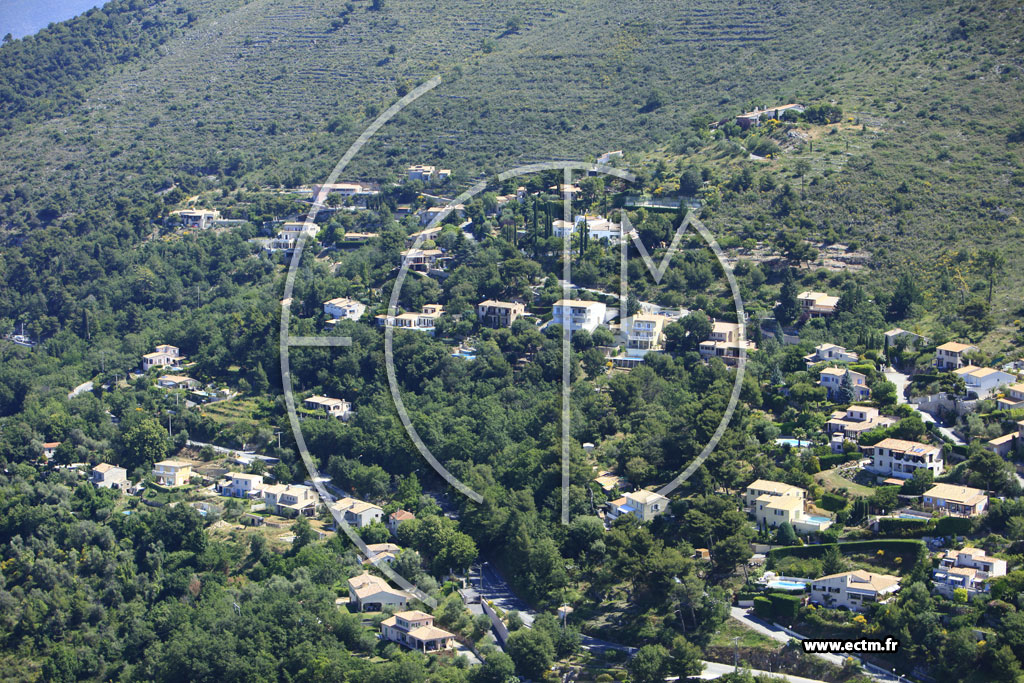 Photo arienne de Aspremont (route de Nice)