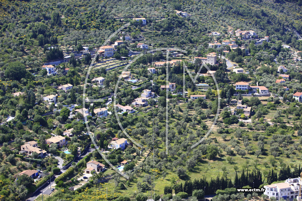 Photo arienne de Chteauneuf Villevieille