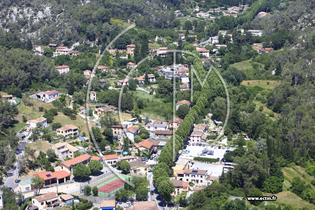 Photo arienne de Contes (la Pointe de Contes)