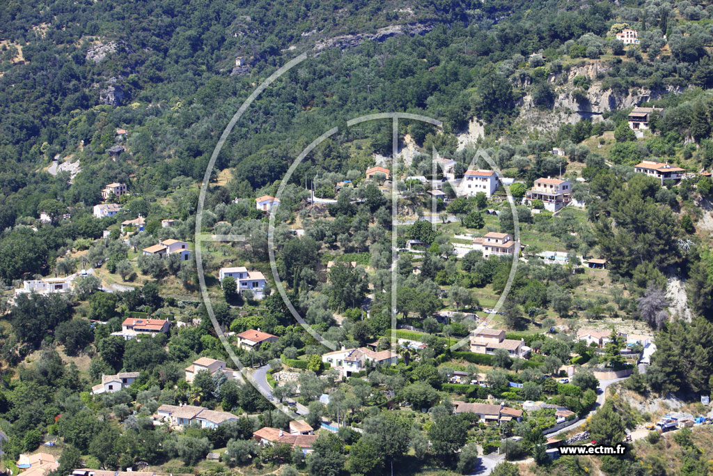 Photo arienne de Contes (las Ayas)