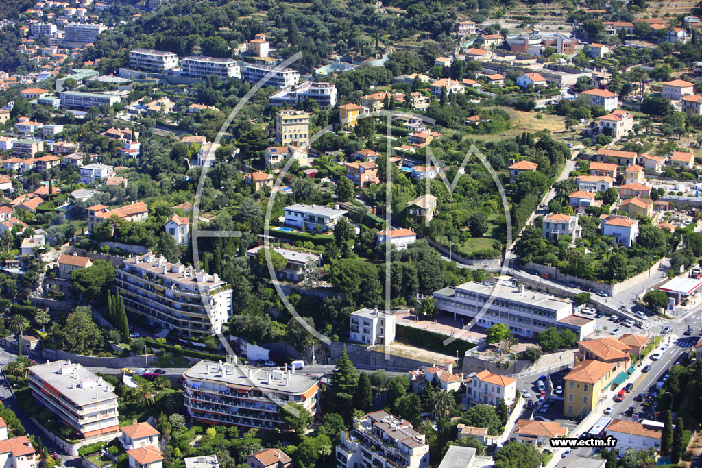 Photo arienne de Nice (boulevard des deux Corniches)