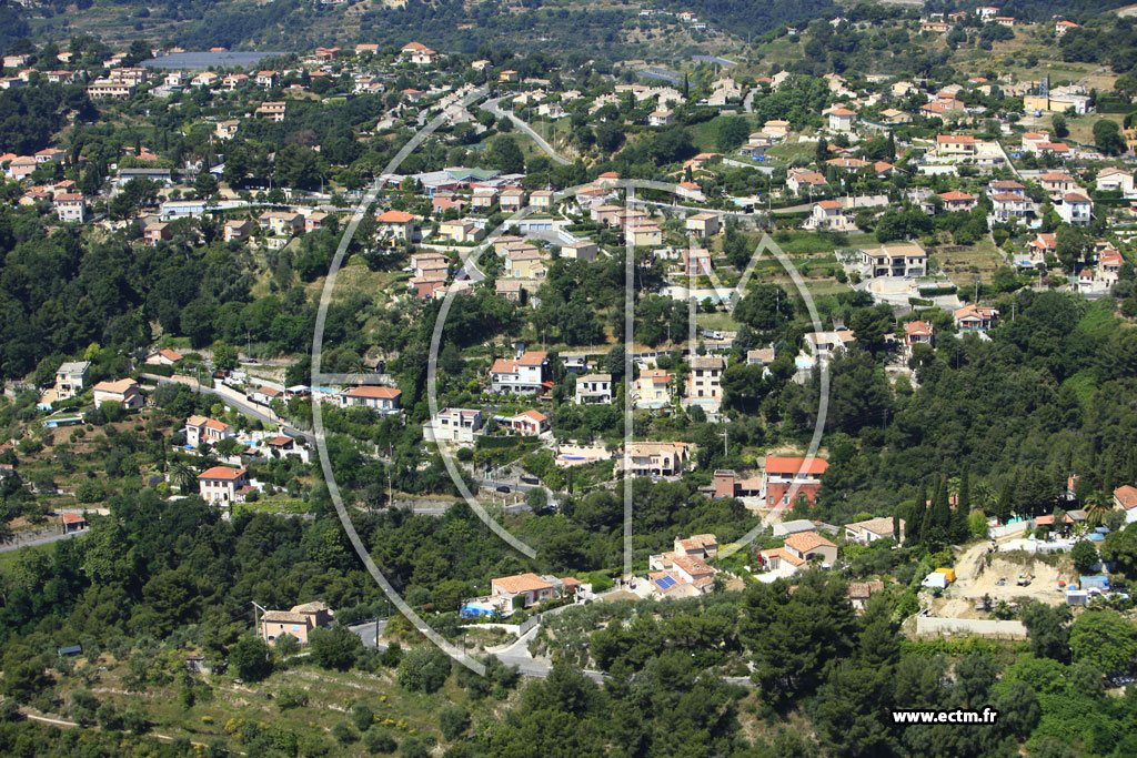 Photo arienne de Nice (chemin du col de Bast)