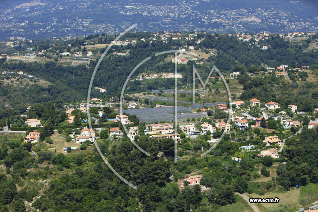 Photo arienne de Nice (corniche des Oliviers)